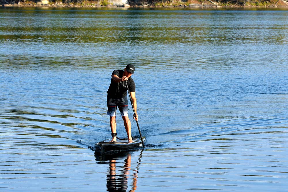 stand_up_paddle_board